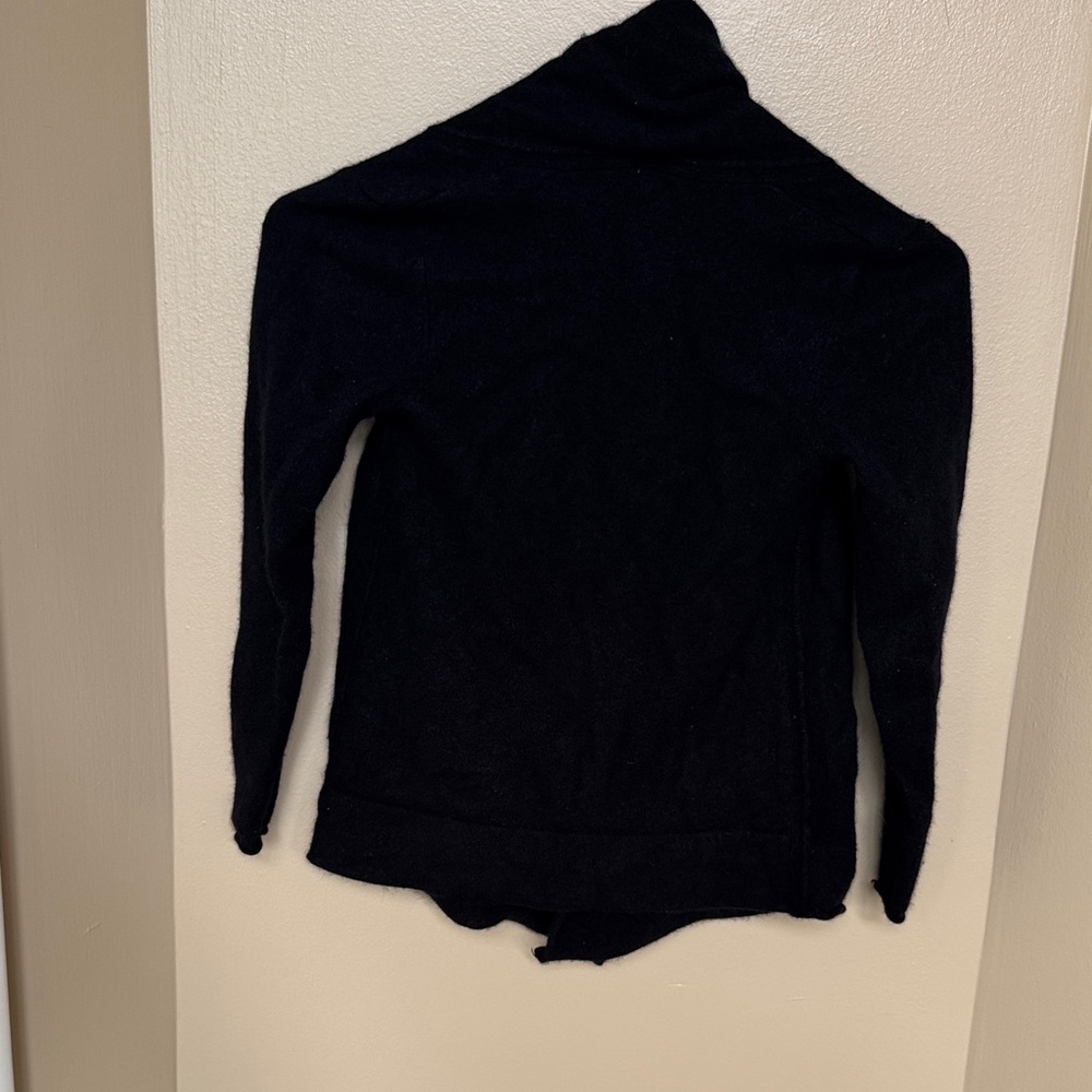 Girl’s Black Open Front Cashmere Sweater Aqua Bloomingdale’s M good condition - Picture 2 of 4